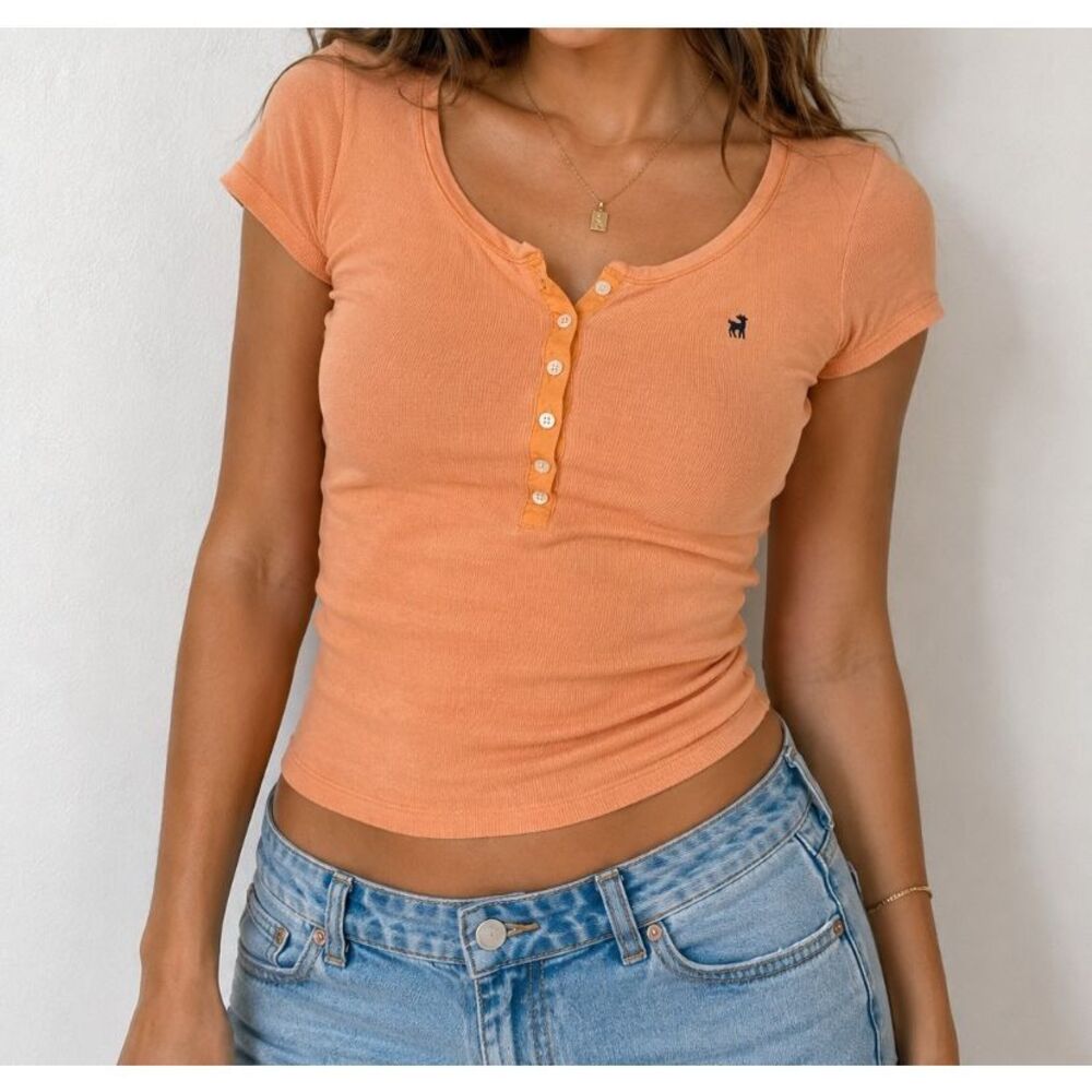 Old Navy Peach Ribbed Henley Top Women’s Large Y2K Fitted Tee